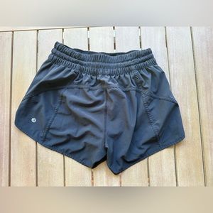 Lululemon Tracker Short V (4") size 10